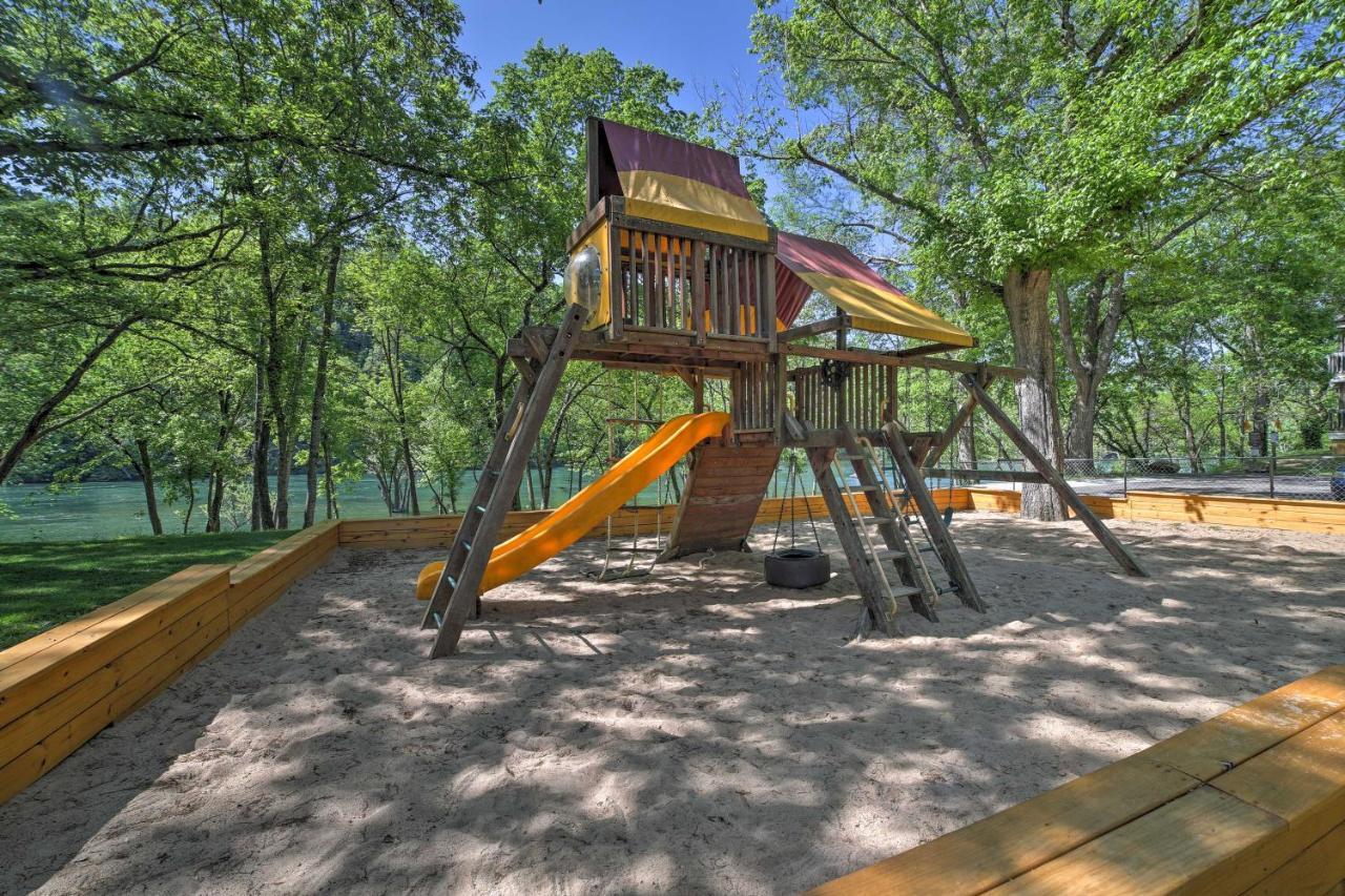 Walk-In Condo At Pointe Royal Resort With King Beds! Бренсън Екстериор снимка